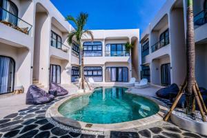 Wooden Charm 1BR Apartment with Pool at Balangan