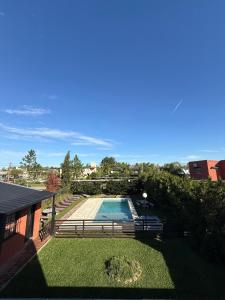 Bungalows familiar con piscina en Pueblo Belgrano