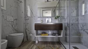 Renovated flat close to shops and beach