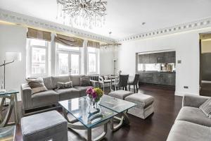 Royal Residence - Steps away from Hyde Park