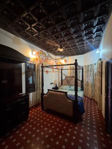 Thampurans lakefront properties