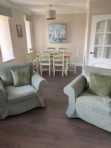 Close to beach town golf & natural beauty spots