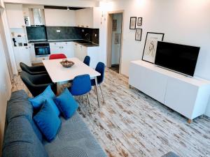 Тристаен апартамент АРТ ,Созопол