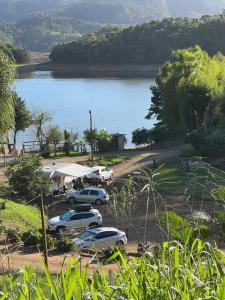 Trailer na beira da represa Rio Bonito