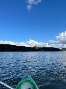 Trailer na beira da represa Rio Bonito