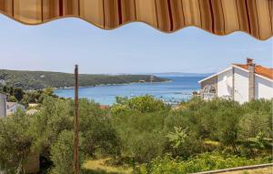 Nice Apartment In Kampor With Wifi