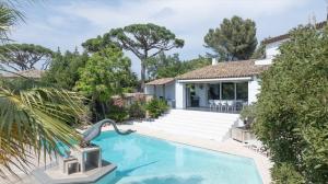 JAMES FCD42 - charming arty villa with pool between Gassin and Saint Tropez