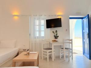 Villa Solasta #1 with jacuzzi in Santorini