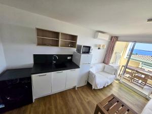 Ingres 158 - F3 vue mer Villa Francia