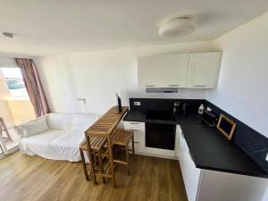 Ingres 158 - F3 vue mer Villa Francia