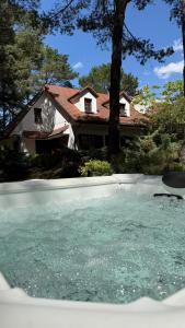 Leśna SPA Willa pod Warszawą Jacuzzi, Sauna, Kominek, Sport & Joga