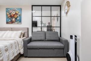 MY Modest Condo with Balcony near IT Park Cebu - Pool, Gym, Sauna