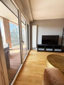 Charme Parisien neuf et cosy