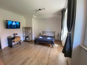 BERNOCCHI ROMA APARTMENT, difronte metropolitana