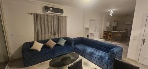 Sea view apartment 10 , in city center front of the sea F 10