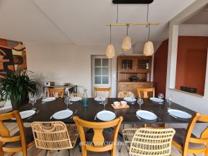 Maisons de vacances Chez Caco maison lumineuse avec jardin proche du Puy duFou : photos des chambres