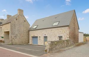 Maisons de vacances Amazing Home In Creances With Wifi : photos des chambres