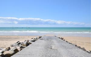 Amazing Home In Creances With Wifi