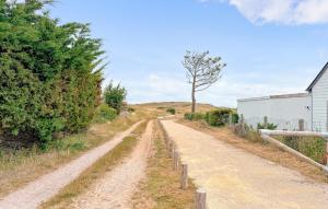 Maisons de vacances Amazing Home In Creances With Wifi : photos des chambres