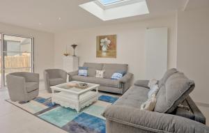 Amazing Home In Creances With Wifi