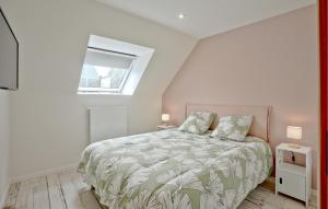 Maisons de vacances Amazing Home In Creances With Wifi : photos des chambres