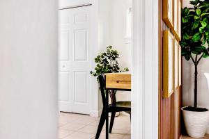 Prime Miami Retreat | Sleeps 12 | Parking, BBQ!