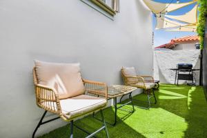 Beachy Living |Sleep 8 Best Location | BBQ & Patio
