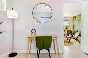 Tropical | 8PPL | Top Location | Parking | Laundry