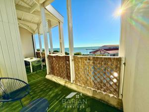 Vue Mer et Piscine, avec Balcon - 1 min de la plage