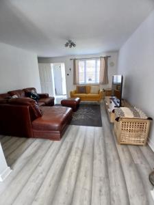 Urban Escape Glasgow Green Free Parking 20min walk to City Center