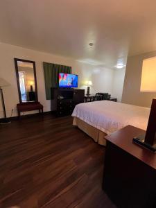 Riverside Motel