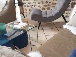 Maisons de vacances Gite pittoresque avec nature, Wi-Fi, BBQ et terrasse privee - FR-1-581-113 : photos des chambres