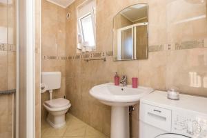 Apartments with parking space Povljana, Pag - 24101