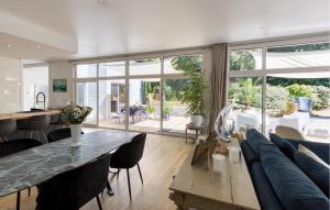 Maisons de vacances Stunning Home In Meschers-Sur-Gironde : photos des chambres