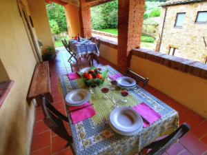 Cottage in Tuscany with patio