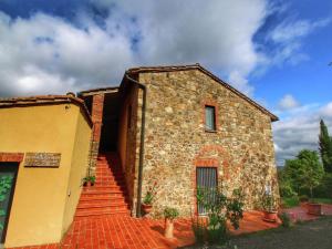 Cottage in Tuscany with patio