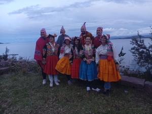 Kantuta tours llachon