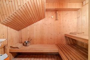 Harmonious family-friendly villa