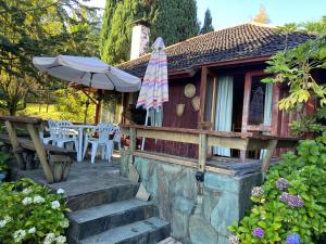 Family home with lake access