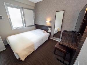 Super Hotel JR Shin-Osaka Higashiguchi
