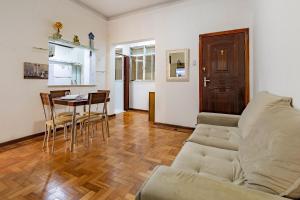 Copacabana de Frente a Praia: Básico e Funcional