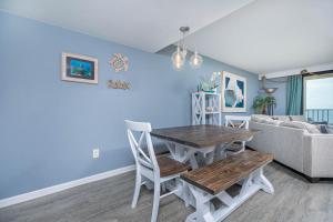 Phoenix I 1121 condo