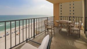 Phoenix I 1121 condo