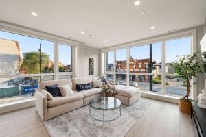 New Build in Pilsen Spacious 2 Bed 2 Bath Unit