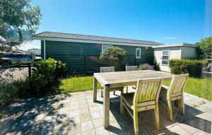 2 Bedroom Beautiful Home In Bredene