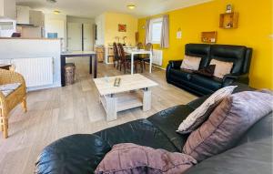 2 Bedroom Beautiful Home In Bredene