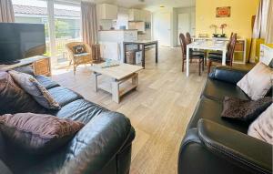 2 Bedroom Beautiful Home In Bredene