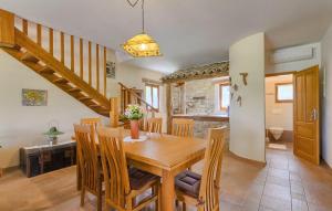 Stunning Home In Pazin