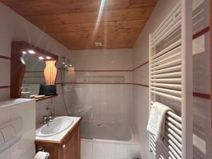 Appartement 9 personnes avec parking à Tignes Val Claret - FR-1-641-119