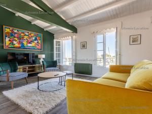 Appartements Appartement moderne avec grande terrasse a Ars-en-Re - FR-1-835-31 : Appartement